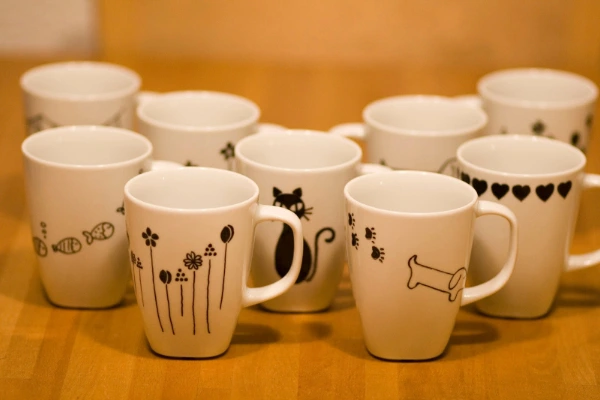 5. Tazas decoradas a mano