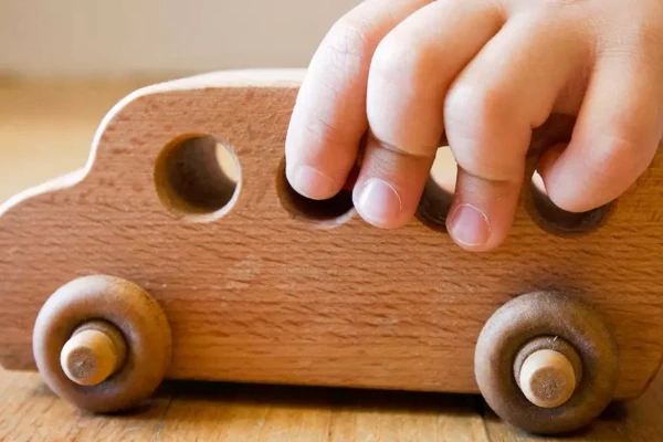 8. Juguetes de madera para niños