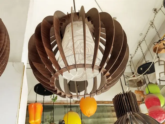 lampara de madera